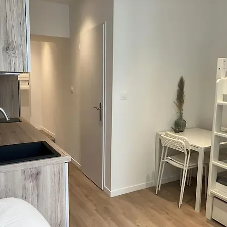 Studio N4 4 Pers A 300m Du Metro B, 25mn Eurexpo * Oullins